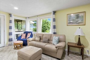 單棟房屋, 多張床, 露台 (Lighthouse Haven) | 客廳