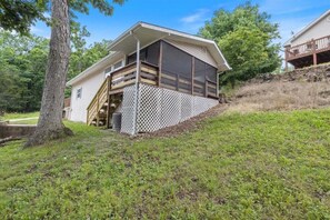 Exterior - Lakefront Escape, Sunrise Views, Boat Slip & Community Dock Access (Roach)