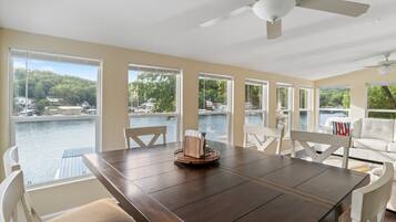 3 bedrooms, individually decorated, individually furnished, bed sheets