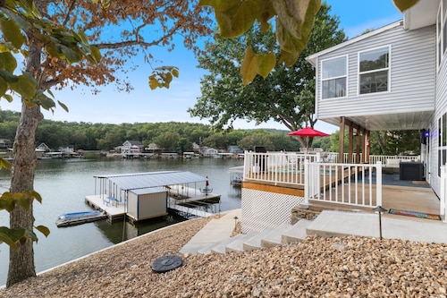 Pet-friendly Home, Great Dock, Waterfront, Lake Views, Boat Slip