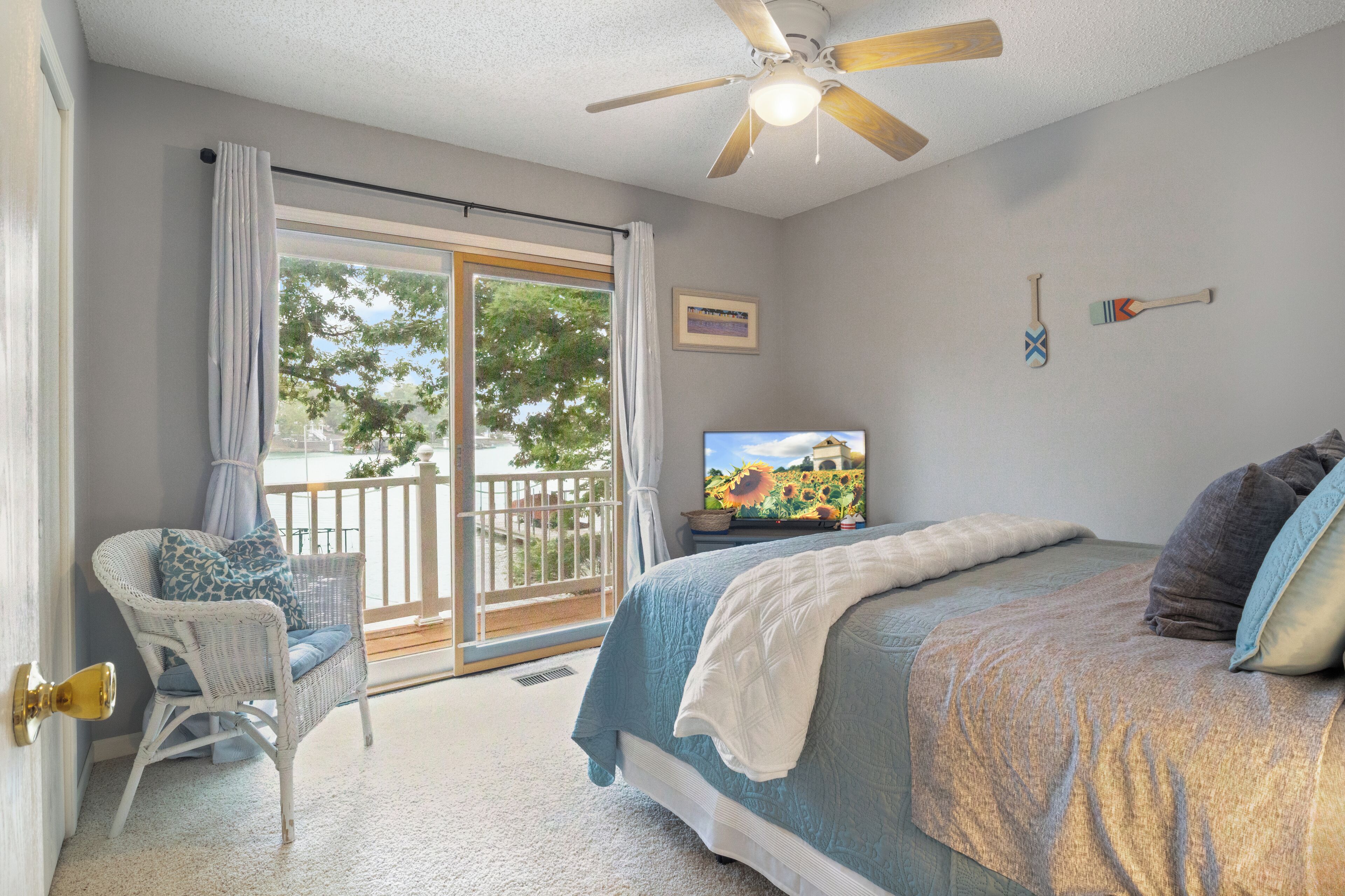 House, Multiple Beds, Patio (The Toasted Marshmallow) | 4 bedrooms, individually decorated, individually furnished, bed sheets