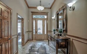 Interior - Porto Cima w/ Game Room, Dock, Boat Slip, Kayaks, Lakeside Fireplace & Hot Tub (Sunrise Beach)