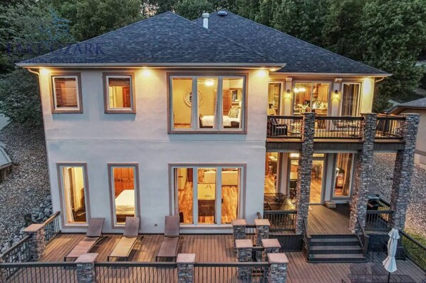 Exterior - Porto Cima w/ Game Room, Dock, Boat Slip, Kayaks, Lakeside Fireplace & Hot Tub (Sunrise Beach)