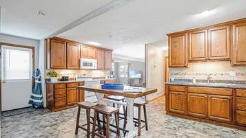 Casa, várias camas, varanda (Mimosa Escape) | Cozinha privada