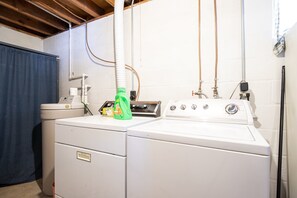 House, Multiple Beds, Patio (Mimosa Escape) | Interior