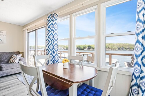 Ultimate Waterfront Getaway, Amazing Lake View