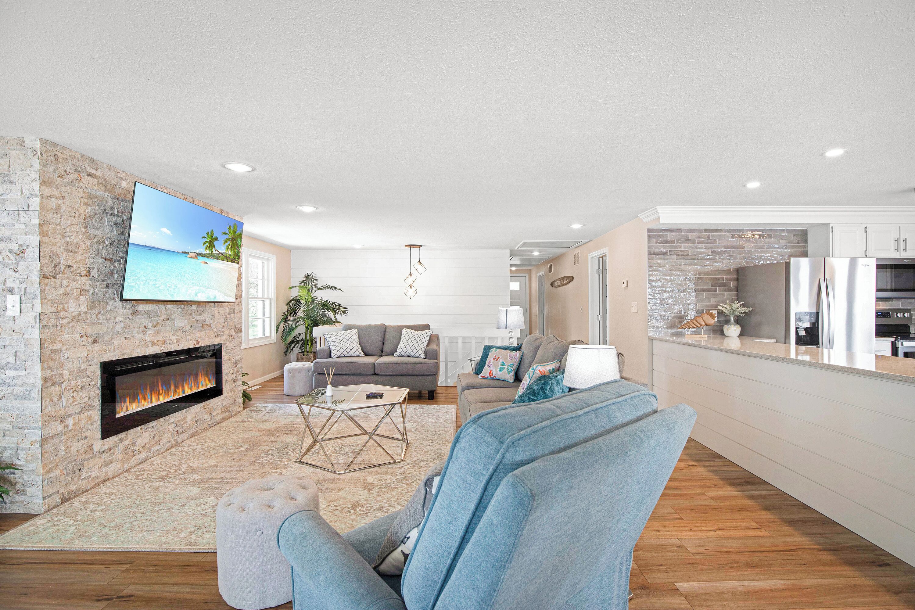 하우스, 침대(여러 개), 파티오 (High Tide) | 거실 공간