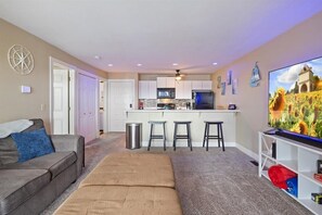 Condo, Multiple Beds, Patio (Hawk's Hideout) | Living area