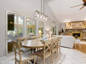 Maison, plusieurs lits, patio (Ozark Oasis)