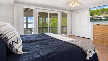 House, Multiple Beds, Patio (Ozark Oasis) | 6 bedrooms, individually decorated, individually furnished, bed sheets