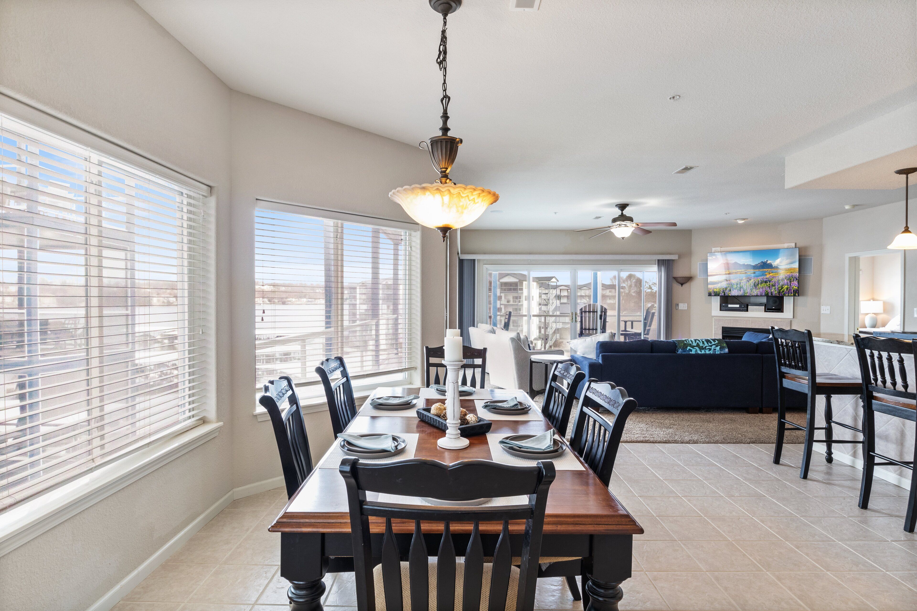 公寓客房, 多張床, 熱水浴缸 (Lovin' Lake Livin') | 3 間睡房、獨特設計、獨特裝修、床單