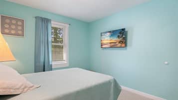 Maison, plusieurs lits, patio (Lakeside Serenity)