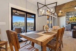 Nhà, nhiều giường, sân hiên (Hawk's Cove) | 5 phòng ngủ, trang trí khác biệt 