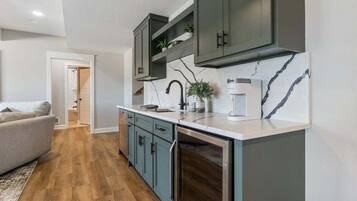 Nhà, nhiều giường, sân hiên (Hawk's Cove) | Bếp riêng