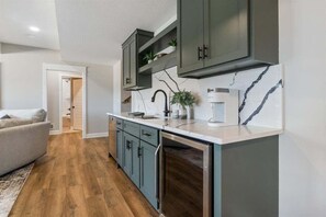 Nhà, nhiều giường, sân hiên (Hawk's Cove) | Bếp riêng