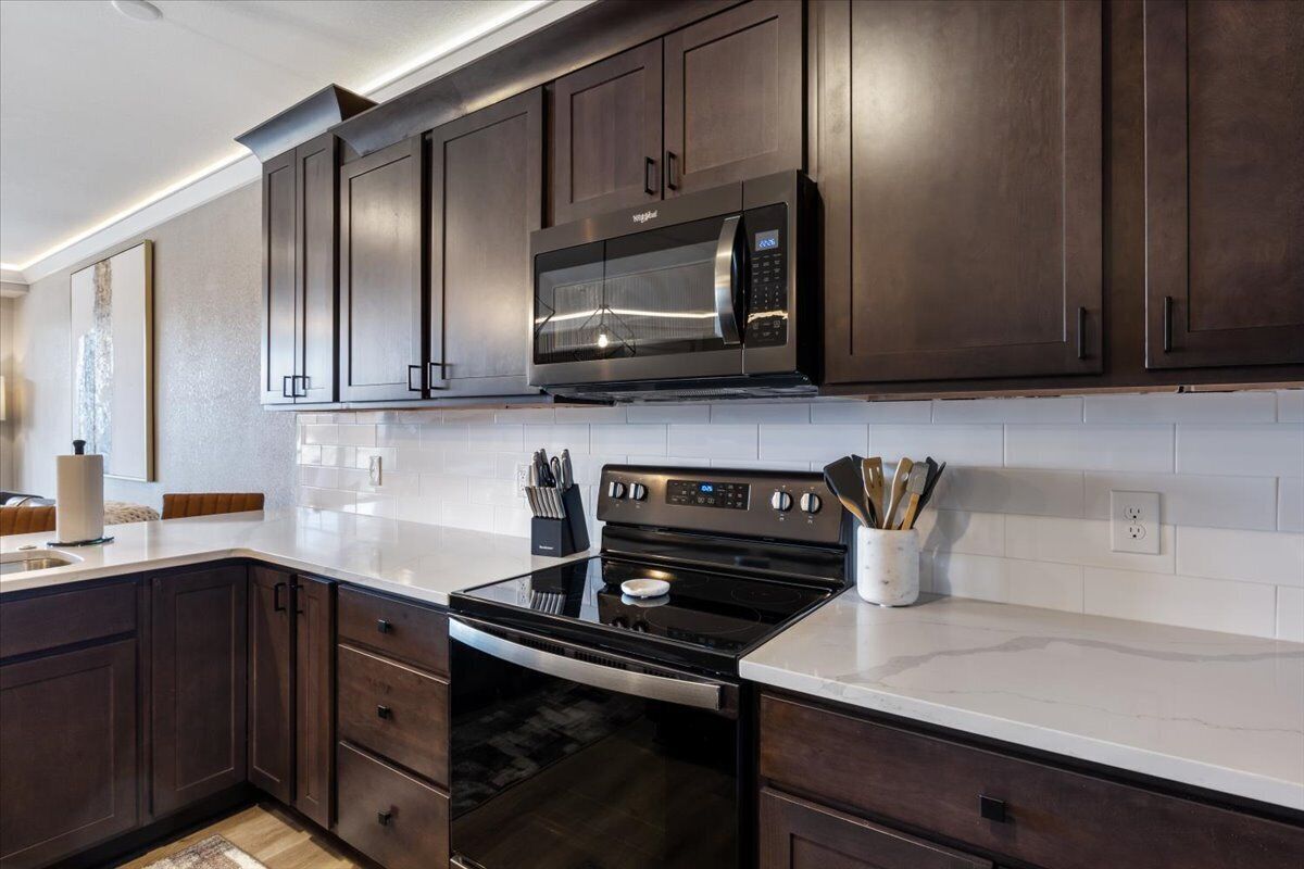 Leilighet, flere senger, terrasse (Luxury Lakeview Oasis) | Eget kjøkken