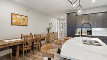 Condo, Multiple Beds, Patio (Topsider Tower) | 3 bedrooms, individually decorated, individually furnished, bed sheets