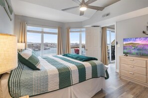 3 bedrooms, individually decorated, individually furnished, bed sheets - Family-perfect Lakefront Fun at The Ledges, 21mm, 2 Pools & Beach (Osage Beach)