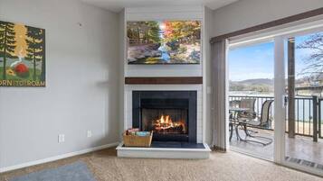 Condo, Multiple Beds, Patio (Lake Escape) | Interior