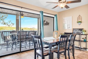 Condo, nhiều giường, sân hiên (Wet Feet Retreat) | Quang cảnh từ phòng