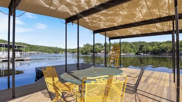 Tempat makan outdoor