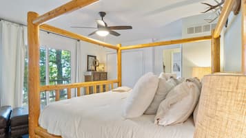 House, Multiple Beds, Patio (Chateau Relaxo) | 3 bedrooms, individually decorated, individually furnished, bed sheets