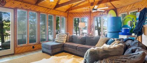 House, Multiple Beds, Patio (Chateau Relaxo) | Living area