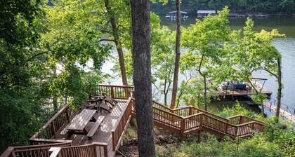 Lake Cabin & Dock - A True Ozarks Experience!