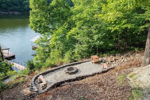 Lake Cabin & Dock - A True Ozarks Experience!