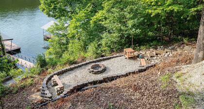 Lake Cabin & Dock - A True Ozarks Experience!