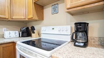 Ferienhaus, Mehrere Betten, Terrasse (Gravois Getaway) | Eigene Küche