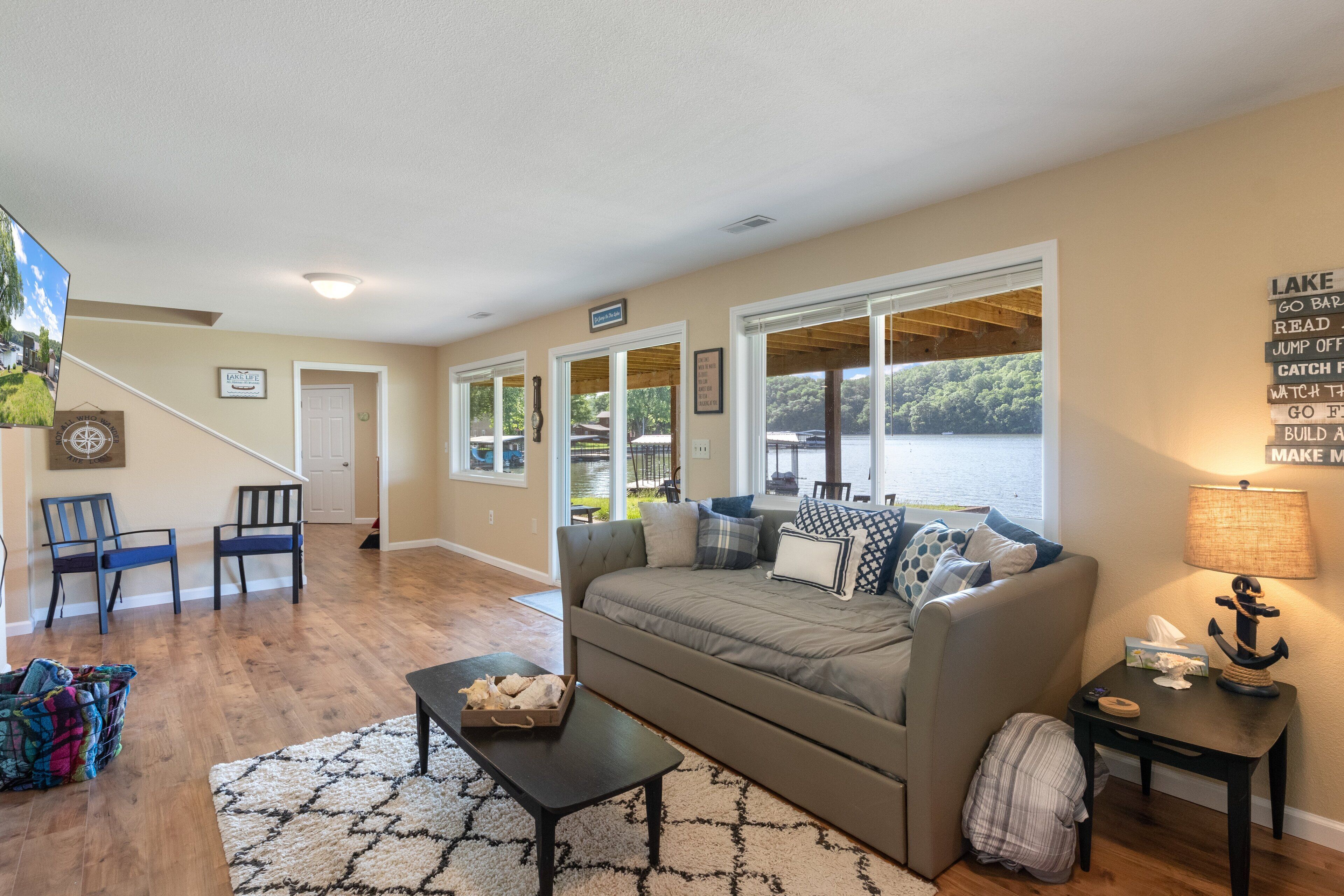 House, Multiple Beds, Patio (Anchor Management) | Living area