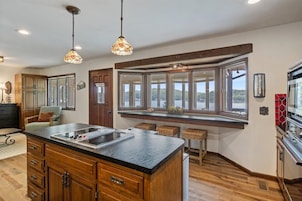 Maison, plusieurs lits, patio (View Haven) | Cuisine privée