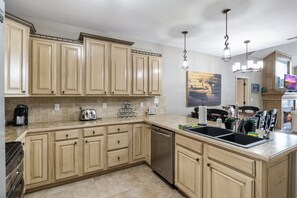 Casa, letti multipli, patio (Huckleberry Hill Haven) | Cucina privata