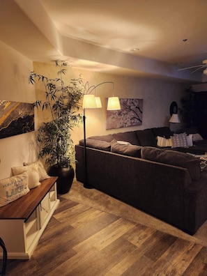 Leilighet, flere senger, kjøkken (Blessings on Emerald Bay) | Oppholdsområde