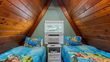 House, Multiple Beds, Patio (Changes In Attitude) | 2 bedrooms