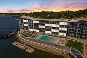 Exterior - Brand New Complex, Central Location, Amazing Views (Osage Beach)
