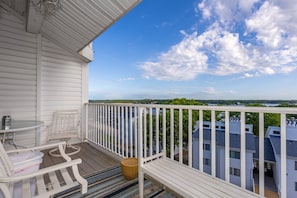 คอนโด, หลายเตียง, ใช้สระว่ายน้ำได้ (At The 19) | วิวจากห้องพัก