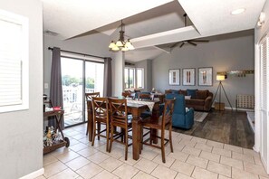 คอนโด, หลายเตียง, ใช้สระว่ายน้ำได้ (At The 19) | บริเวณนั่งเล่น