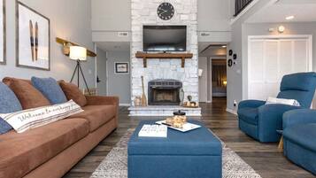 Condo, Multiple Beds, Pool Access (At The 19) | Living area