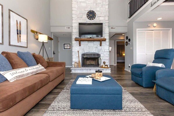 คอนโด, หลายเตียง, ใช้สระว่ายน้ำได้ (At The 19) | บริเวณนั่งเล่น