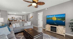 Leilighet, flere senger, adgang til basseng (Gibson's Getaway) | Oppholdsområde