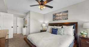 Lejlighed - flere senge - adgang til pool (Gibson's Getaway) | 2 soveværelser