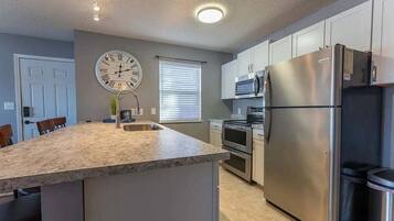 Condo, Multiple Beds, Pool Access (Gibson's Getaway) | Private kitchen