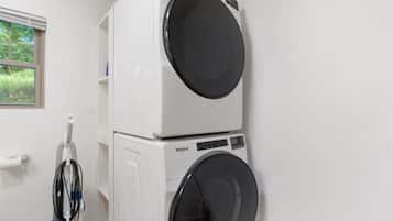 Rumah, Beberapa Tempat Tidur, patio (Gains Place) | Laundry