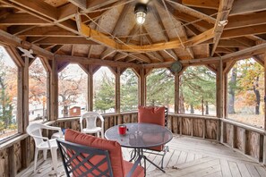 View from room - Stunning Lake View On A Nice & Quiet Relaxing Home (Climax Springs)