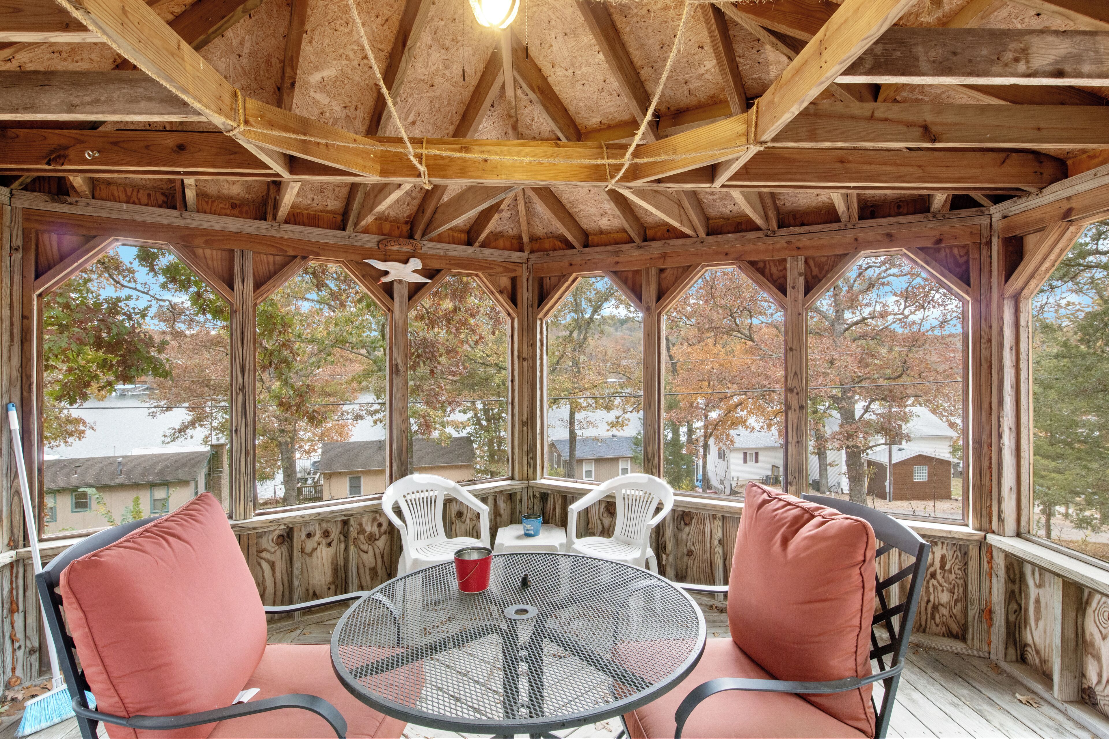 Ferienhaus, Mehrere Betten, Terrasse (Fireside Landing) | Speisen im Freien