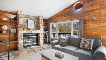 Hus - flera sängar - uteplats (Fireside Landing) | Vardagsrum