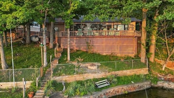 บริเวณภายนอก