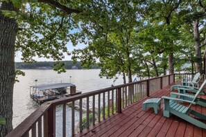View from room - Quiet Cove, Private Dock, Fishing, Swimming, Boat Slip & Kayaks (Camdenton)